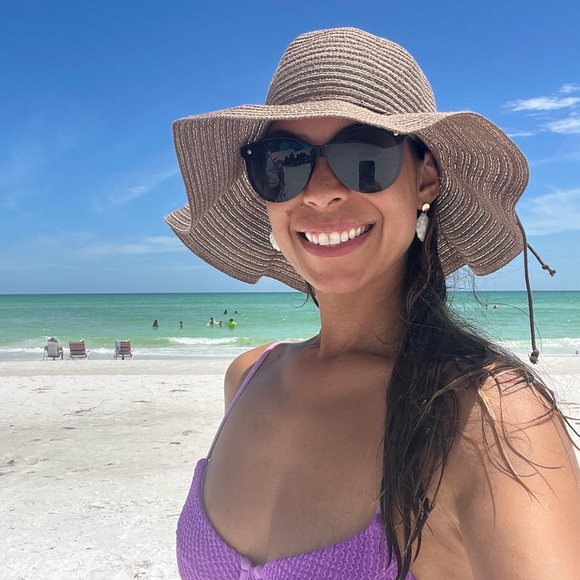 Meet your Posher, Joyce - Picture 1 of 1